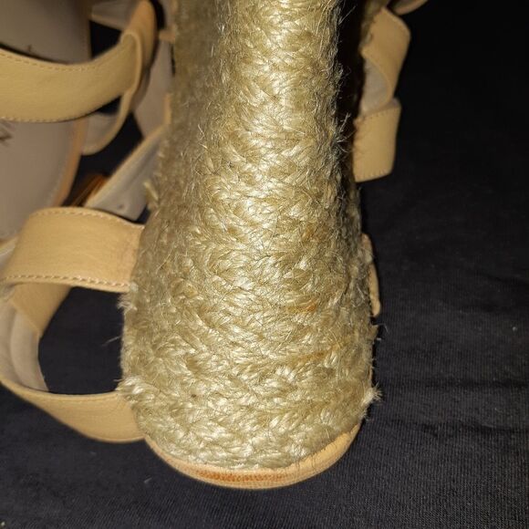 Nine West Women's 'Showntell' Cream color Leather - Picture 7 of 8